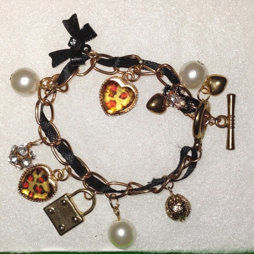 Black Satin Leopard Hearts & Pearl Charm Bracelet